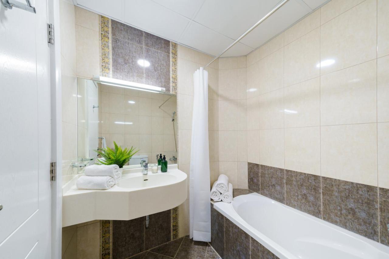 Impressive View 2br In Marina Walk2beach